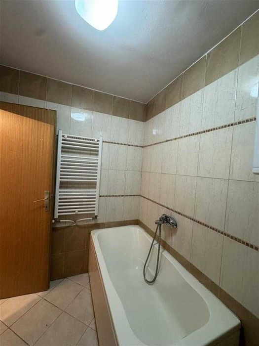 Дава се под наем Тристаен апартамент в Пловдив, Западен - 79 кв.м за 438.6 € - Снимка #4