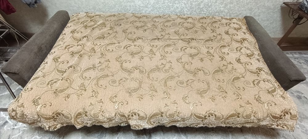 Продаю диван. Все механизмы в рабочем состоянии