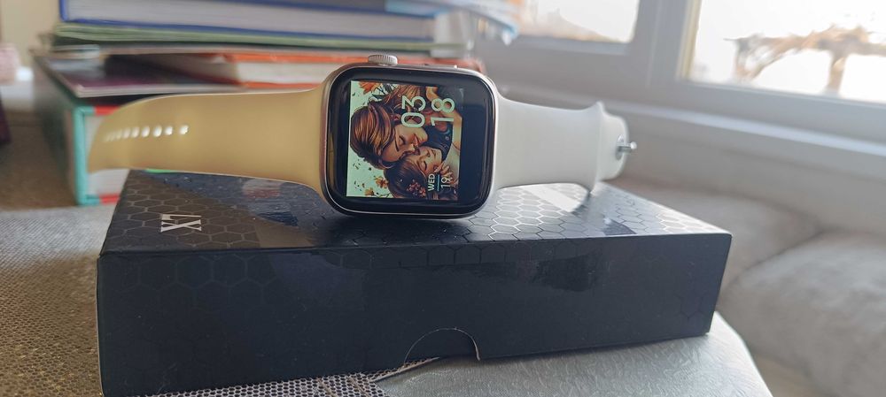 Продавам запазен смарт часовник.