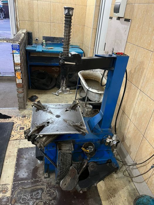 Продам б/у шиномонтаж ный станок