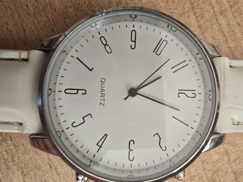 Ръчен часовник QUARTZ