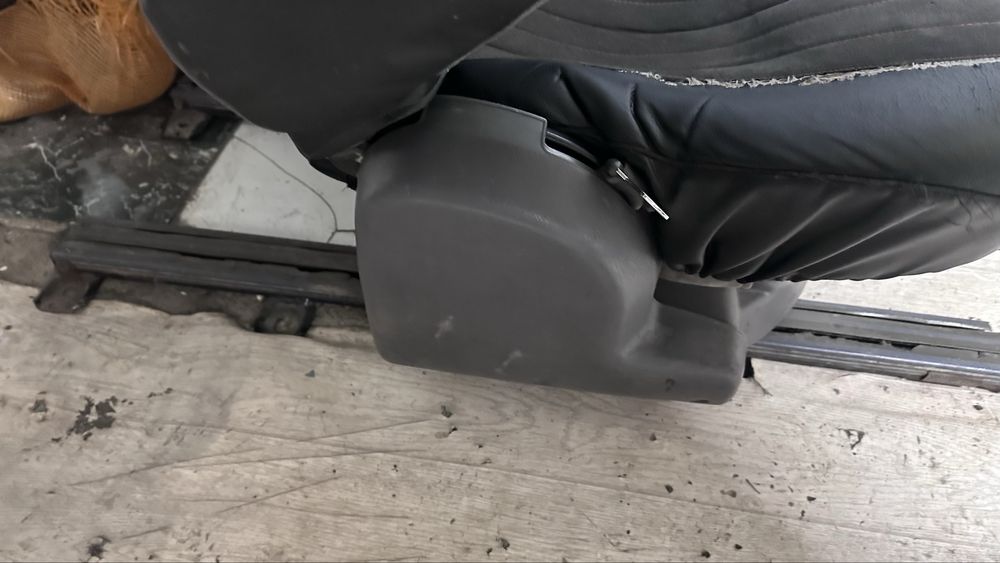 Сиденья делика булка 2 шт.