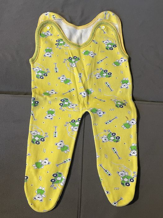 Продам детские вещи