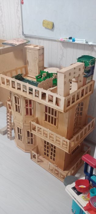 Домик для куклы Барби с мебелью