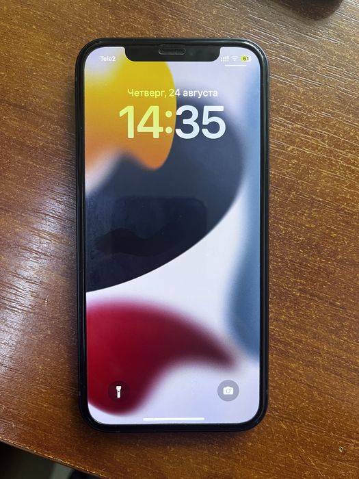 Продам iPhone 12, 64 гб, коробка доки зарядка все есть, батарея 100%