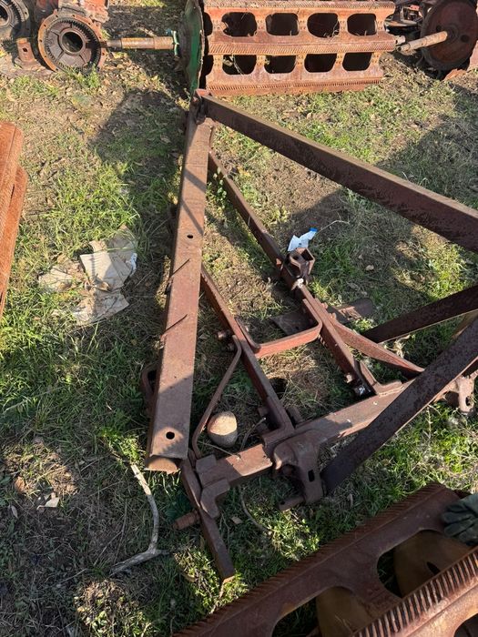 Плуг              .