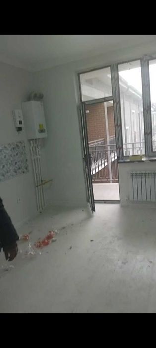 Срочно сотилади. 3 хона 104 м2. "NURHAYAT"  ТЖМ. Янгихаят. OY 04