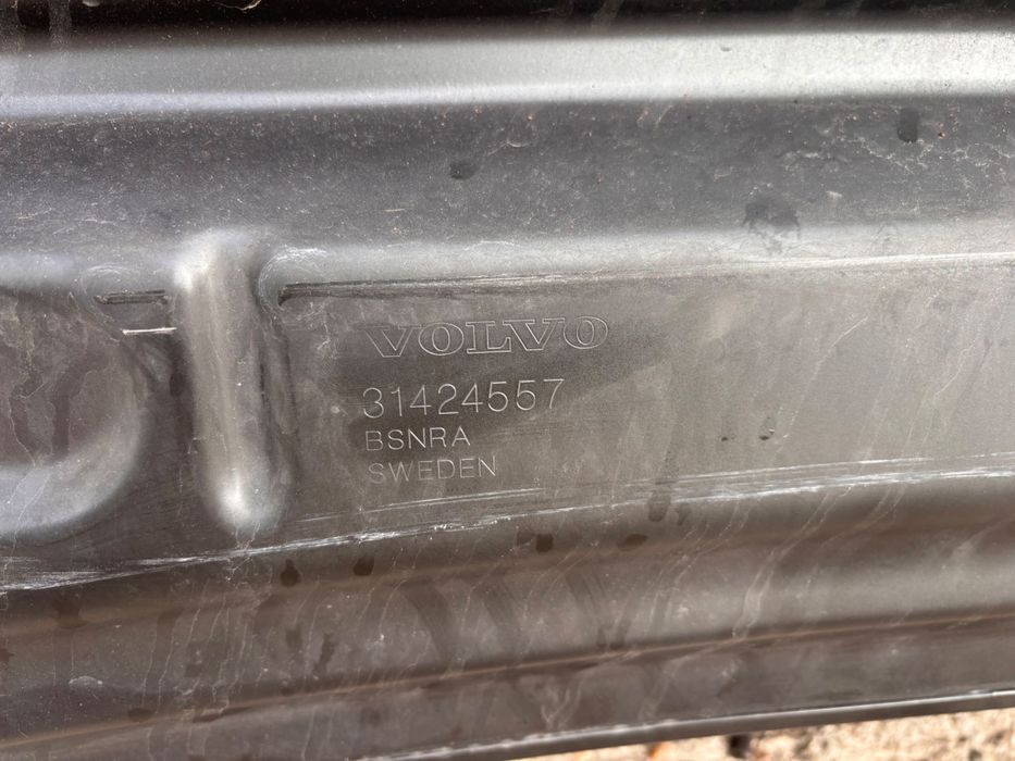 Volvo XC60 2017–  преден капак