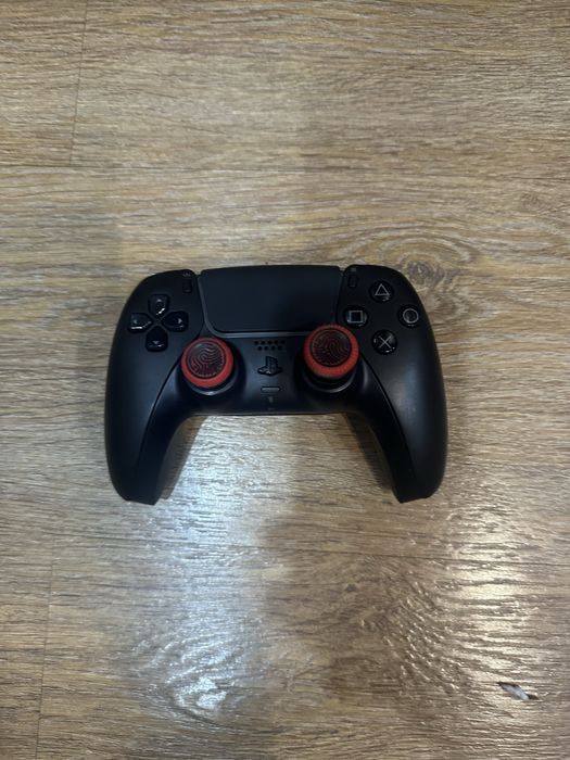 Dual sense 5 в отличном состоянии.