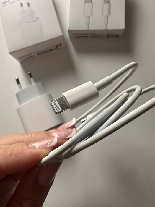 Încărcător rețea Apple 20W, USB-C , NOU desigilat - set cu cablu Lightning - USB C