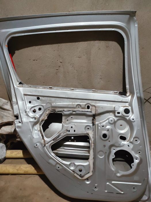 Дверь на сандеро 2