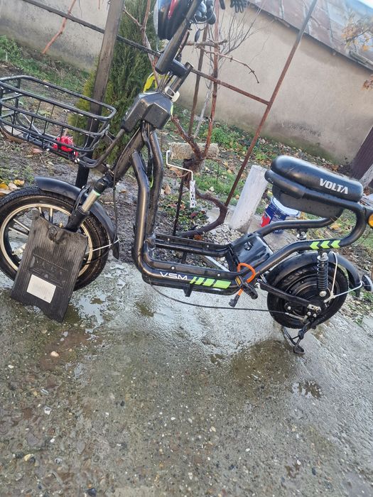 Vând scuter electric
