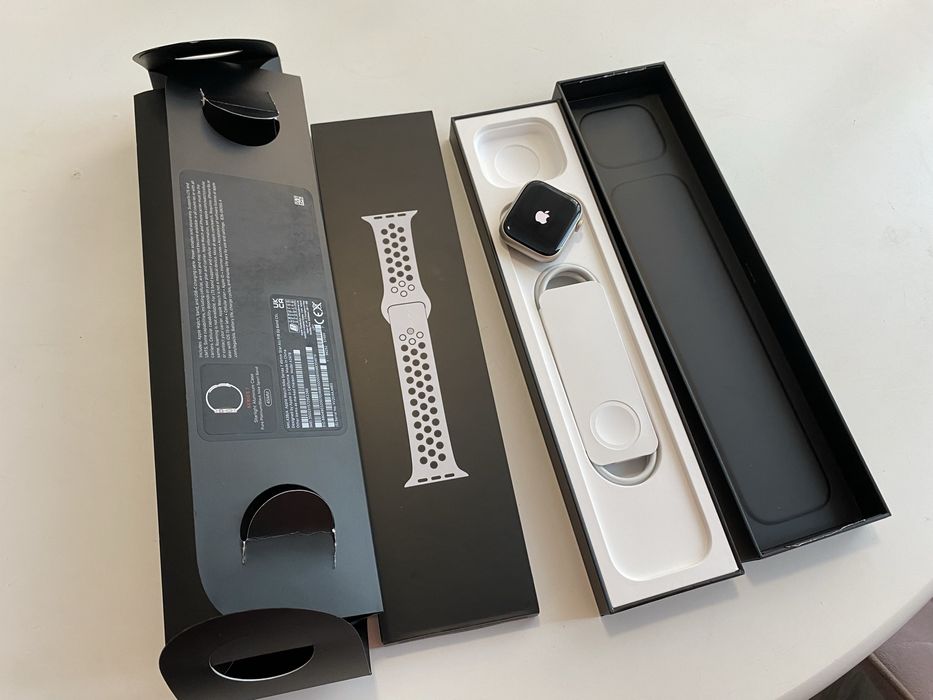 Smartwatch Apple Watch Nike seria 7 45mm