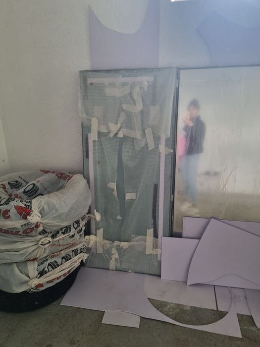 Продам зеркало в рамке.