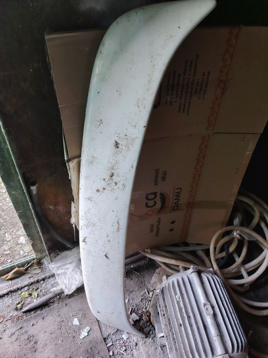 Спойллер на Карину седан