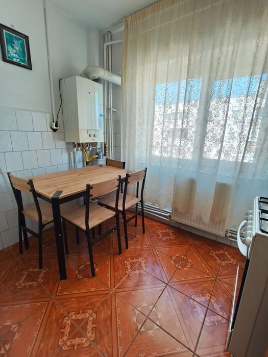 Închiriez apartament ultracentral langa piața - View 6