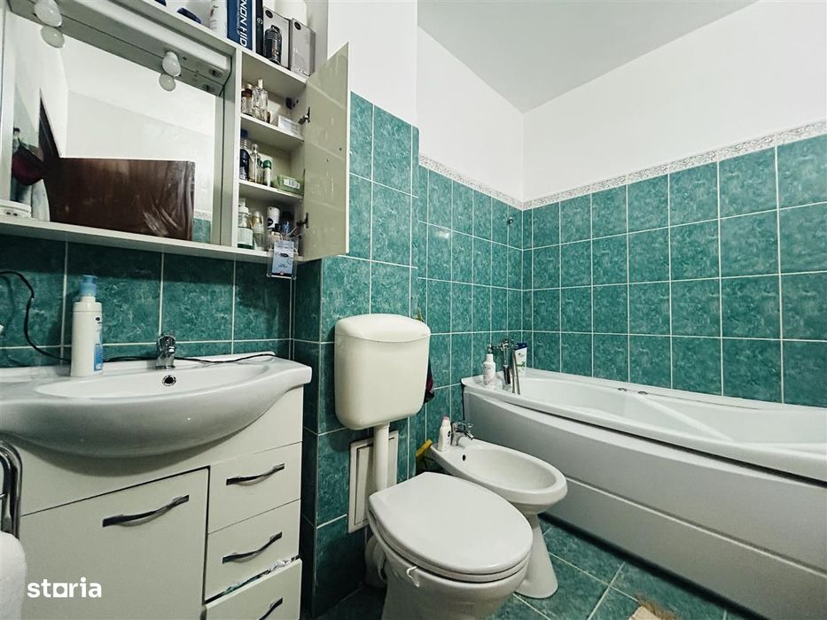 Apartament 3 camere decomandat, 67 mp, 2 băi, parcare subterană
