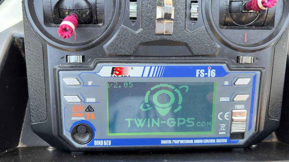 Navomodel pescuit plantat de viteza Autopilot  Sonda de adancime