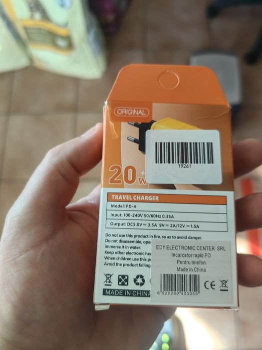 Cablu incarcare tip C si incarcator 20W