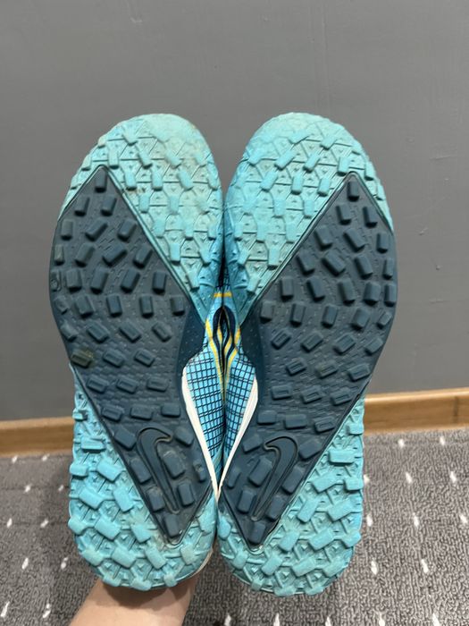 Продам сороконожки Nile mercurial