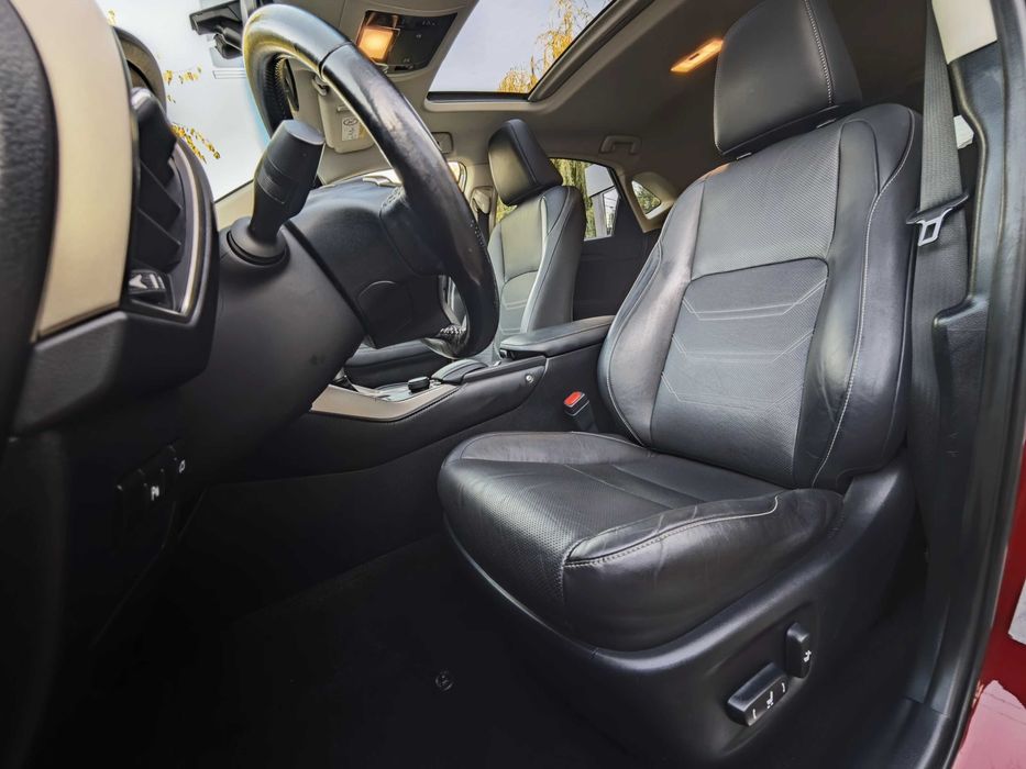 Lexus NX 300h Hybrid e-Four e-CVT
