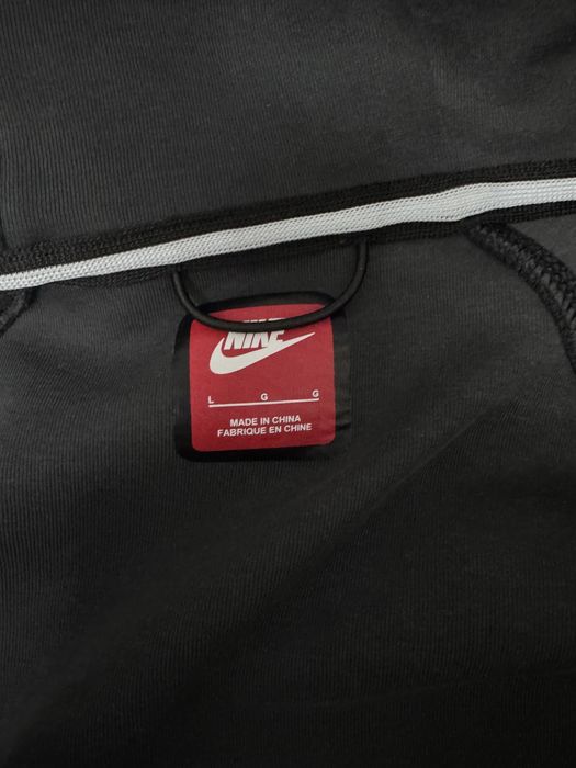 Найк теч флис syna world продам