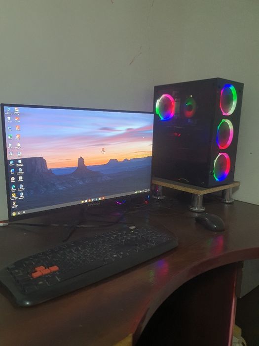 Igarvoy komp deyarli yangi Core i5-7400 srochna sotiladi.
