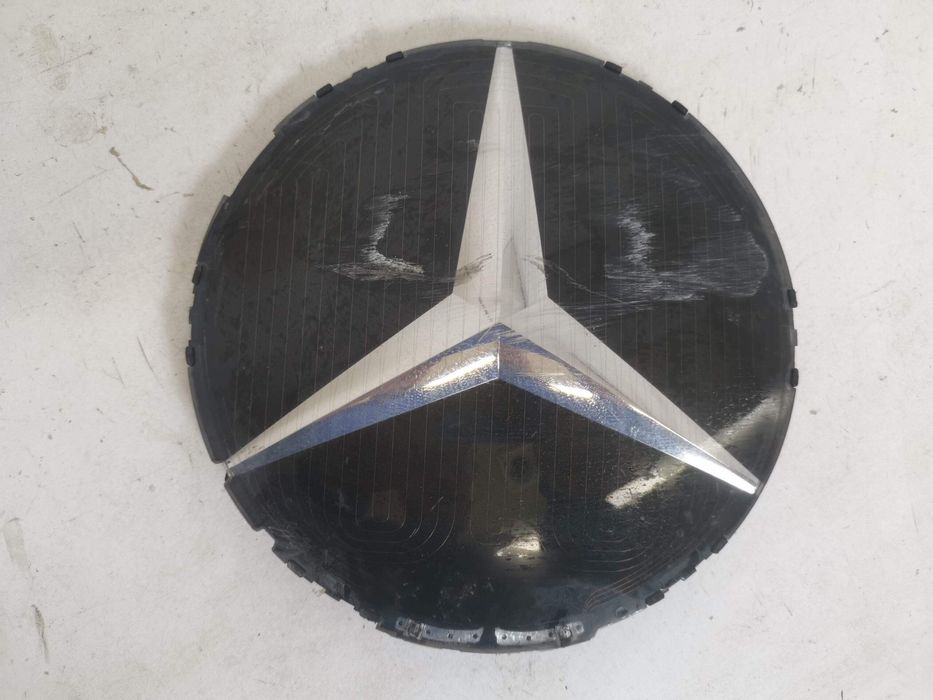 Емблема За Радиаторна Решетка Мерцедес-Бенц ЦЛС-Клас / Mercedes-Benz C