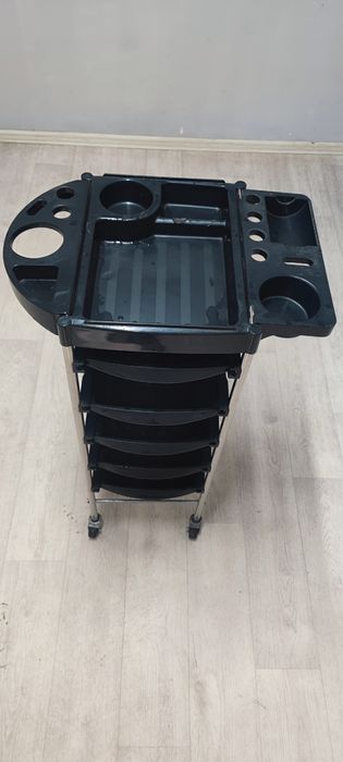 Помощница парикмахера