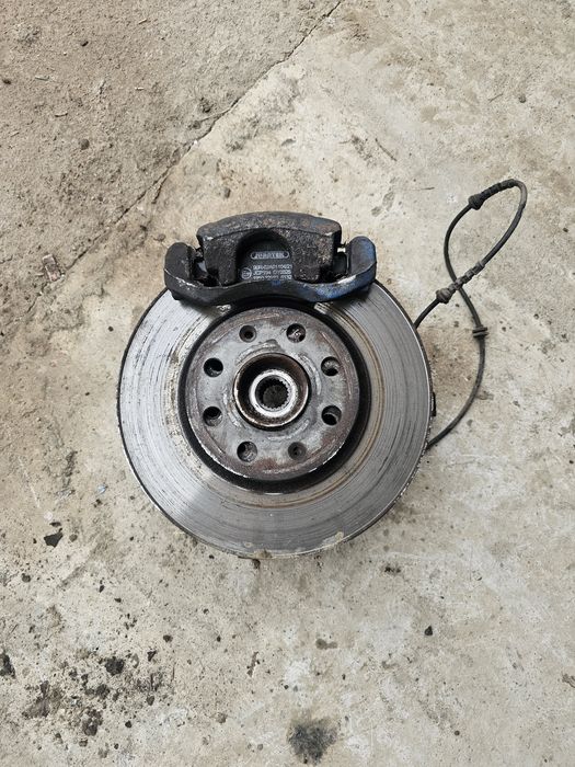Fuzeta fata stanga Opel Corsa D [2006 - 2011] 1.0benzina