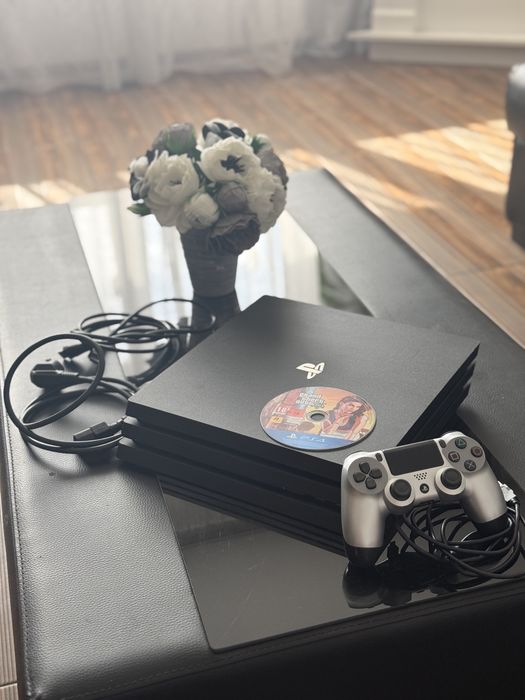 ps4 pro 1tb + gta 5