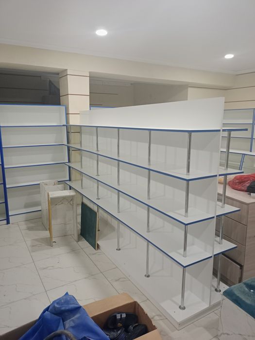 Продам витрину в магазин