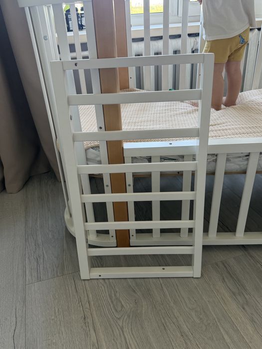 Продам детскую кроватку