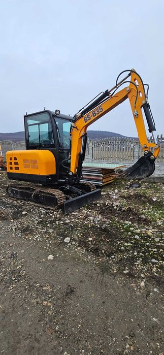 Miniexcavator 3.5t, NOU - Motor KUBOTA