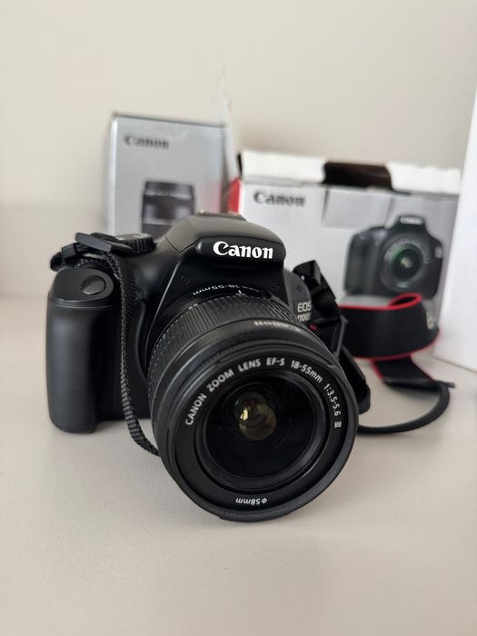 Продавам CANON EOS 1100D с два обектива