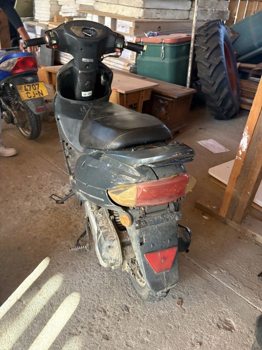 Vand 2 scutere 49 cc gy6