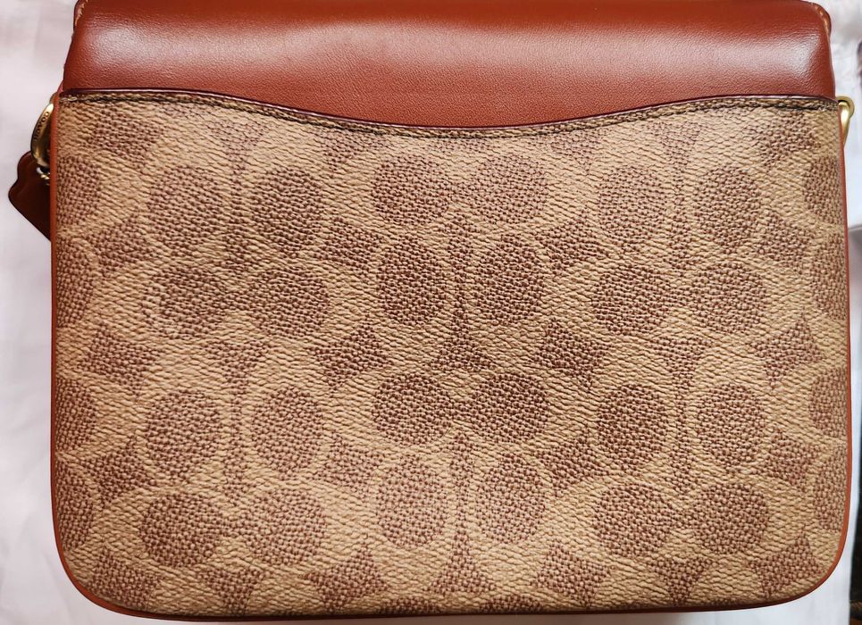 Чанта Coach Cassie 19