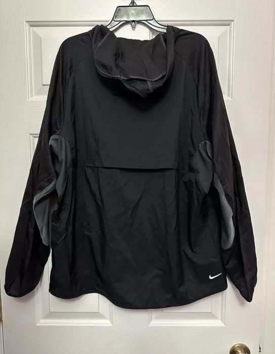 Ветровка Nike Trail