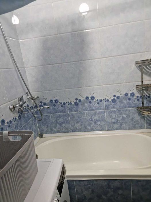 Продается своя 3-комнатная  квартира по ул.Махтумкули