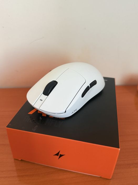 Новая Легкая игровая мышь ATK A9 Dragonfly 2.0