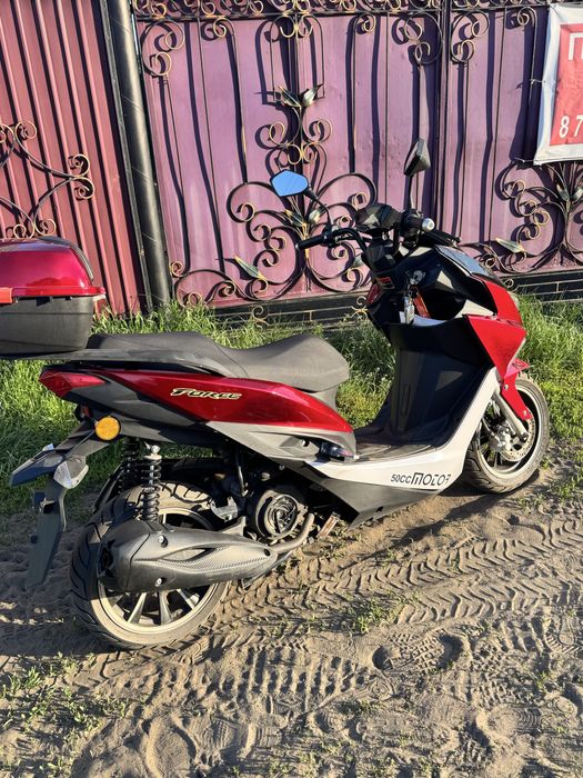Продам скутер 150 кубов пробег 1900