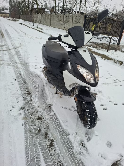 Vând sau schimb Scuter