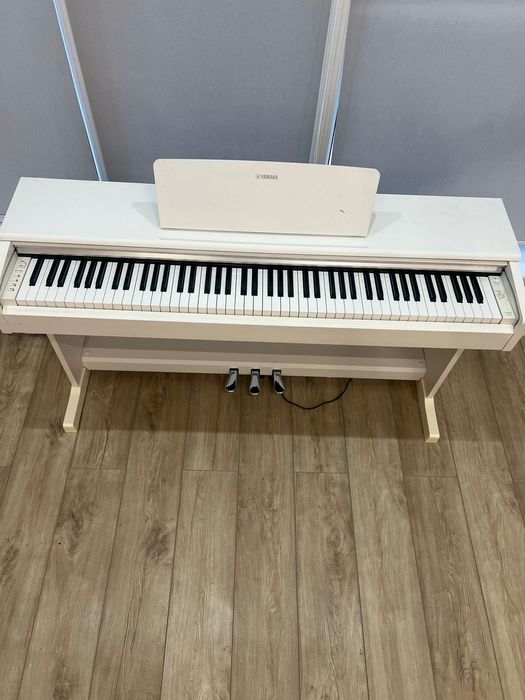 Продаётся пианино YAMAHA-YDP145