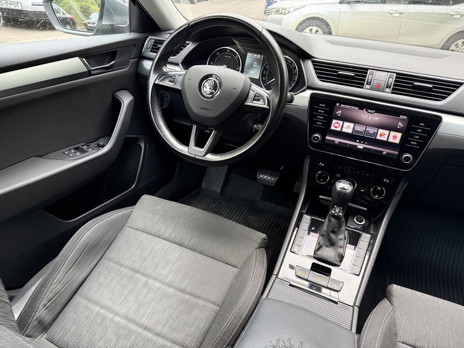 SKODA Superb 2018 — imagine 5