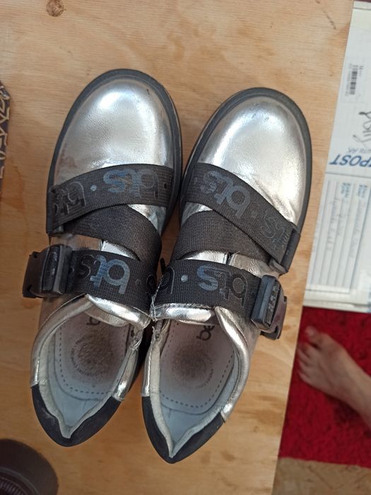 Продам обувь на подростка