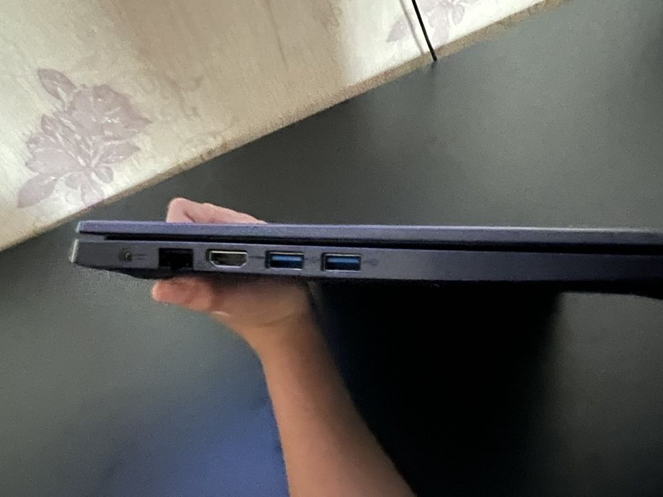 Ноутбук идеально