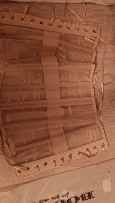 КОРСЕТ совершенно новый 46 размер