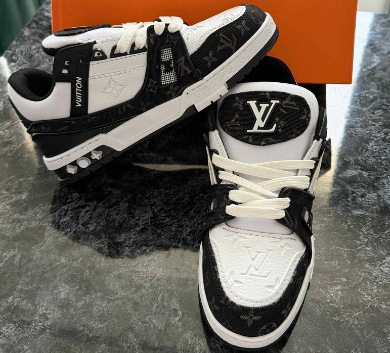 Adidasi Louis Vuitton Trainer LV - Negru Produs Nou - Full Box