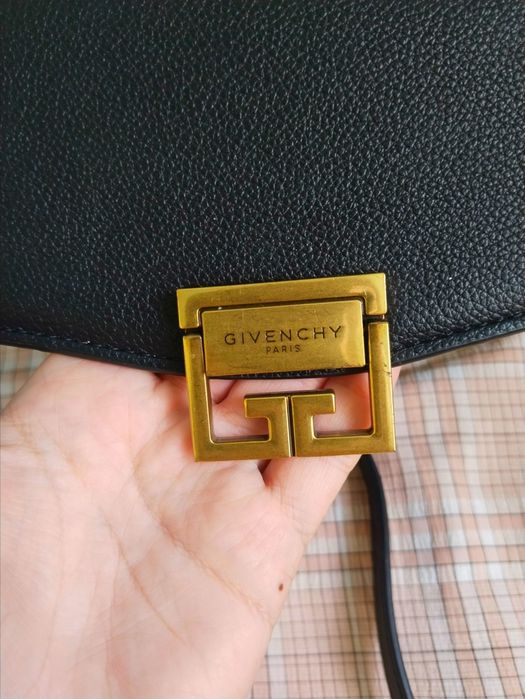 Продам сумку Givenchy