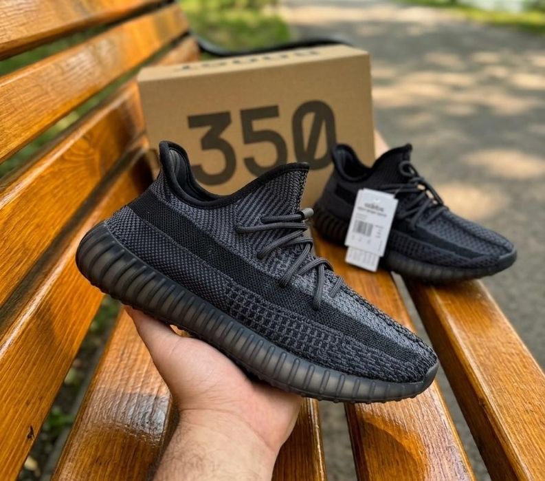 Adidasi Yeezy Boost 350 Negru Black - Unisex
